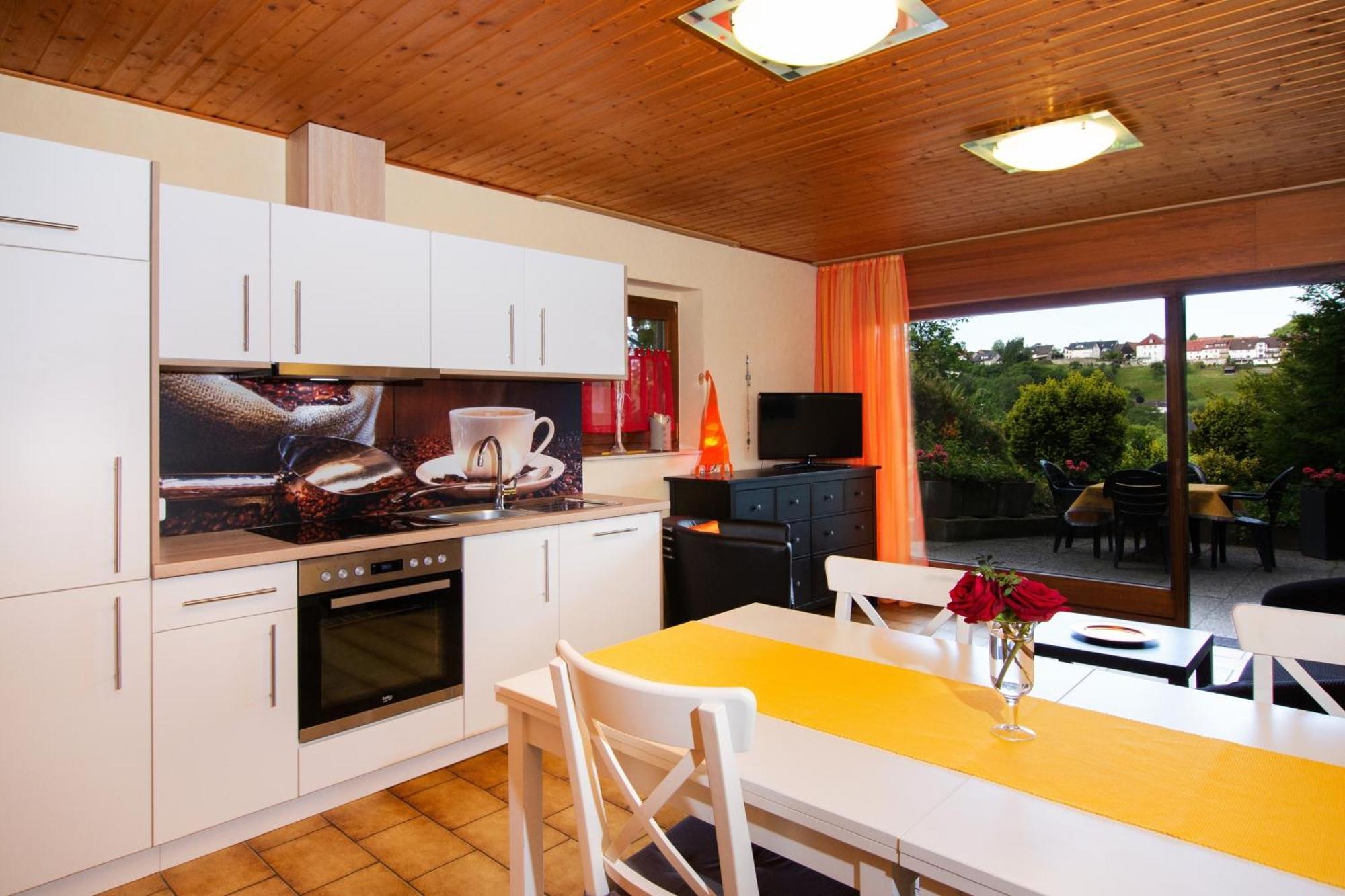 Ferienwohnung "Kirchblick" Im Ferienhaus Blumenhain Bad Wünnenberg Exterior foto
